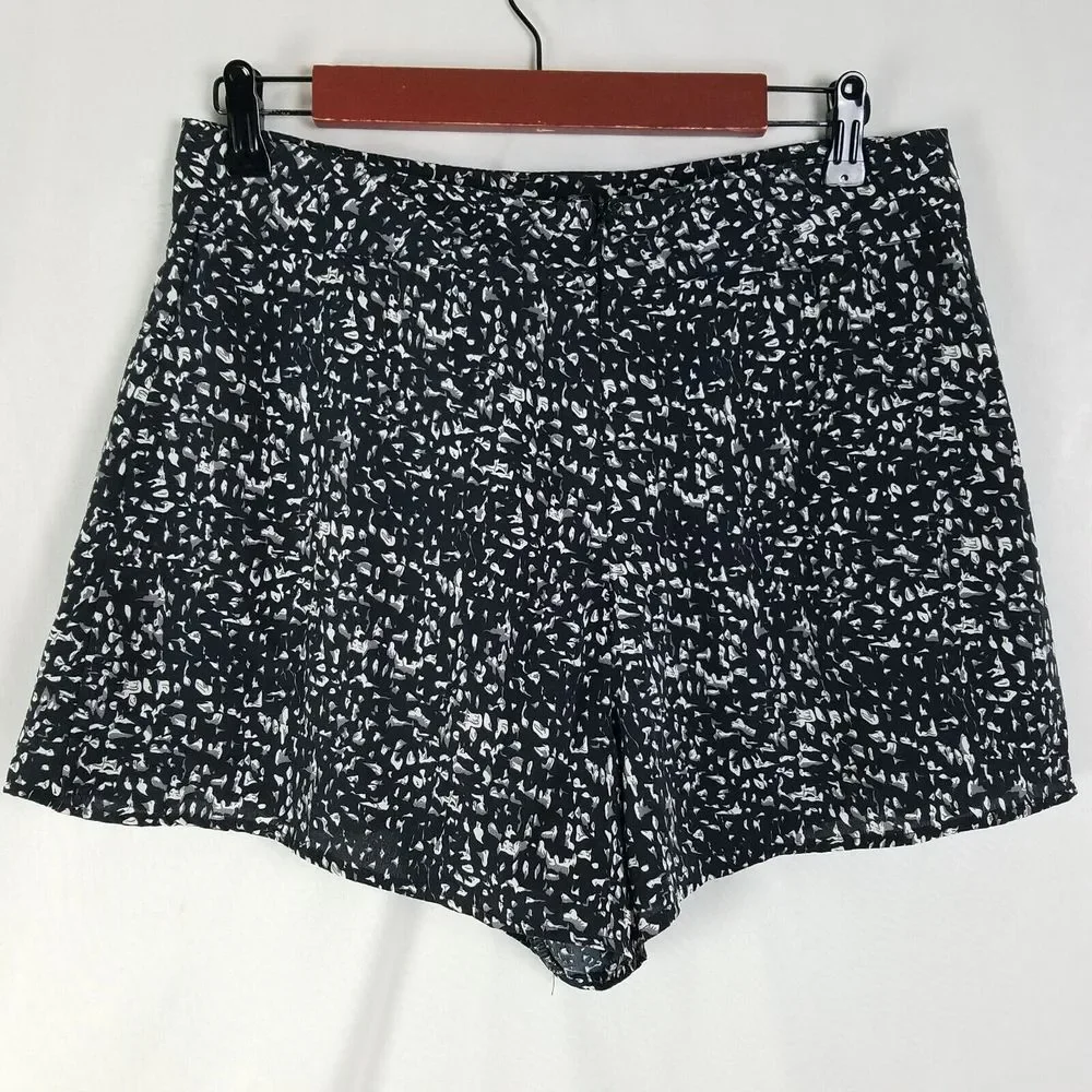 She‎ + Sky Shorts Womens Large Black High Rise Culotte Back Zip Lined Abstract